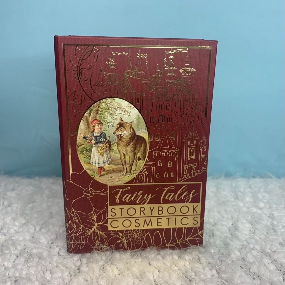 Little Red Riding Hood eyeshadow palette